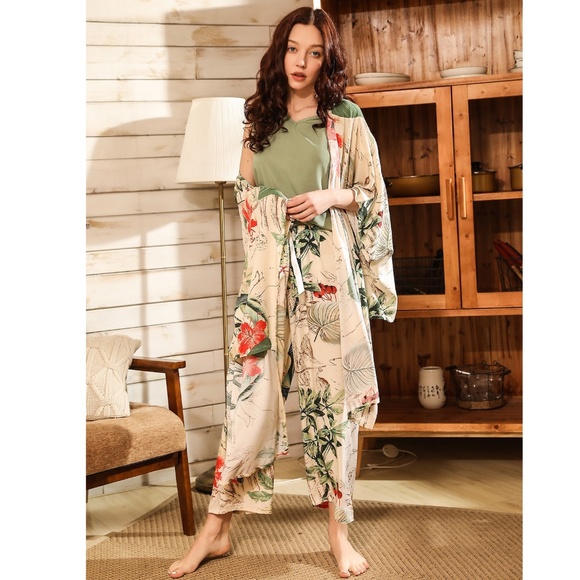 4 Piece Pastel Green & Beige Pajama Set - Picture 2 of 10